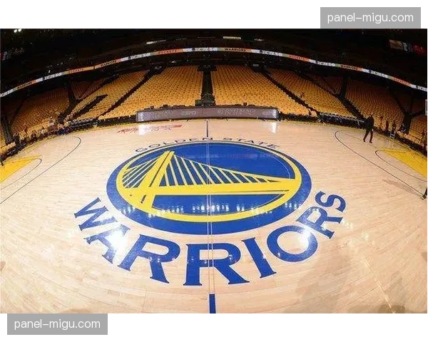 科隆vs波鸿比赛因球迷冲入场地一度中断